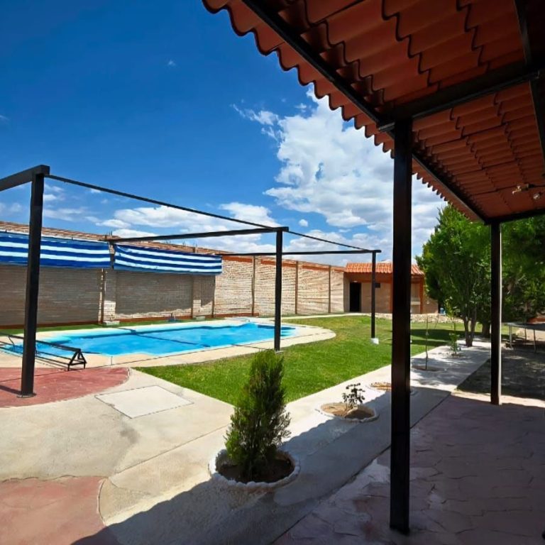 Alberca El Terreno3.jpg